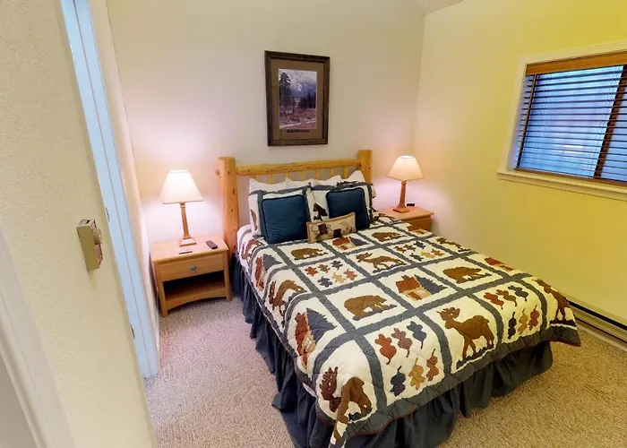 Flagg Mountain #7 Townhouse